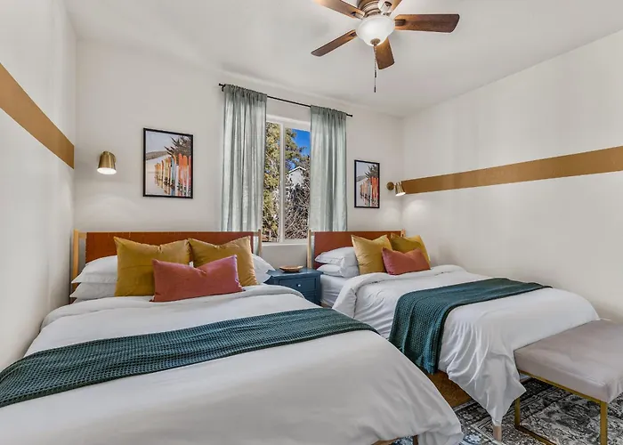 Cozy 4br Near - Firepit & Pool Table Holiday home Flagstaff